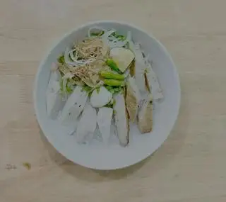 Bánh canh chả cá + sứa - 58.000 ₫ tại Bánh Canh & Bún Cá Nha Trang Cô Nga - Gò Ô Môi