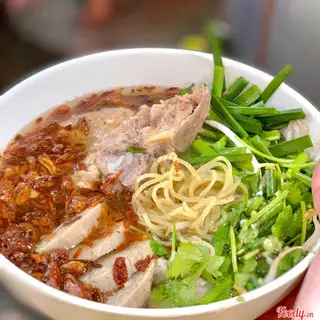 Hủ Tiếu mì đầy đủ có Tôm - có Giò hoặc Sườn - 80.000 ₫ tại Hủ Tiếu Cô Hường - Tôn Đản