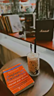 Trà sữa sương sáo kem - 50.000 ₫ tại Chiu - Cà Phê & Trà - Nguyễn Gia Trí