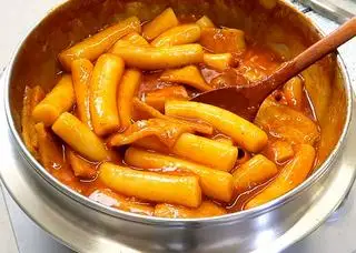 Hình ảnh tokbokki truyền thống