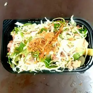 Hình ảnh Đùi gà lớn xé gỏi - cơm