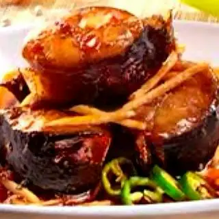 Hình ảnh Cá trê kho gừng