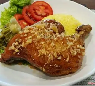 Hình ảnh Cơm má đùi mắm tỏi