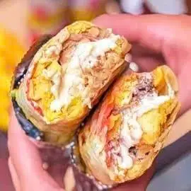 Hình ảnh Tacos Mix Gà - xé sợi - Gà giòn - Phomai kéo sợi size M 