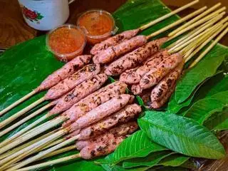 Hình ảnh Nem chua nướng