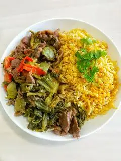 cơm bò xào dưa cải chua - 69.000 ₫ tại S.Mi - Mì Trộn Pad Thái - Chung Cư Cống Quỳnh