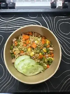 Hình ảnh Mì trộn thập cẩm