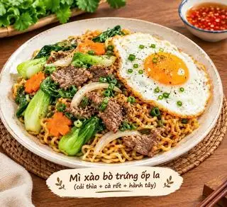 Hình ảnh Mì xào bò trứng ốp la