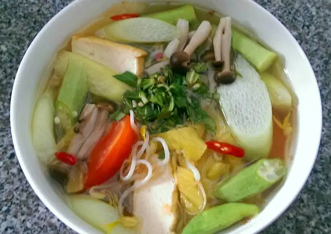Canh chua không cá - 20.000 ₫ tại Cơm Trưa Văn Phòng Hồng Yến - Vườn Chuối