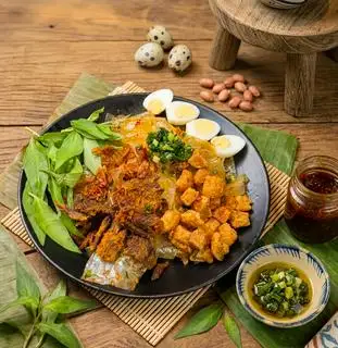 B.Tráng Dẻo Trộn Mỡ Hành Full Topping Đầy Ú Ụ - 48.000 ₫ tại Bánh Tráng Dẻo Cuốn Trộn Y2 - Cách Mạng Tháng Tám