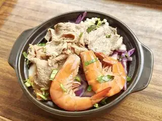 Mì cay tôm bò  ( tặng 1ly nước ngọt)  - 68.000 ₫ tại Mì Cay Hwasan - Phan Văn Năm