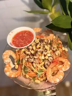 Hình ảnh Gỏi đu đủ ốc hương