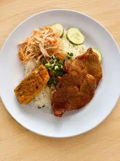 Cơm sườn bì chả - 57.000 ₫ tại Cơm Tấm A - Tý - Phan Chu Trinh