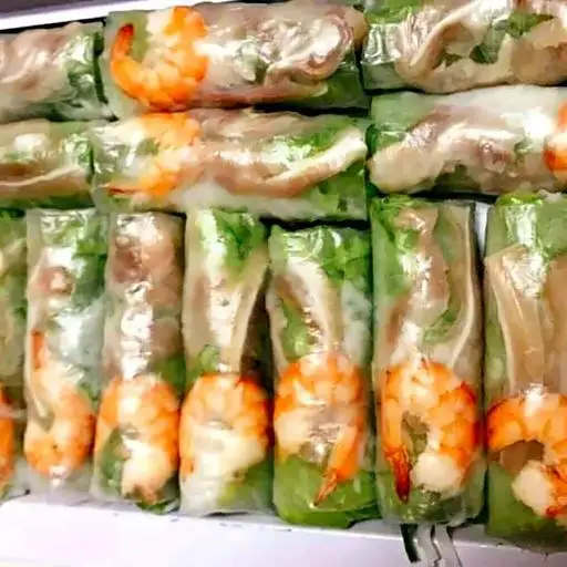 Gỏi Cuốn Tôm - Tai Heo - 11.000 ₫ tại Gỏi Cuốn Và Bánh Mì Hấp 85 - Âu Dương Lân