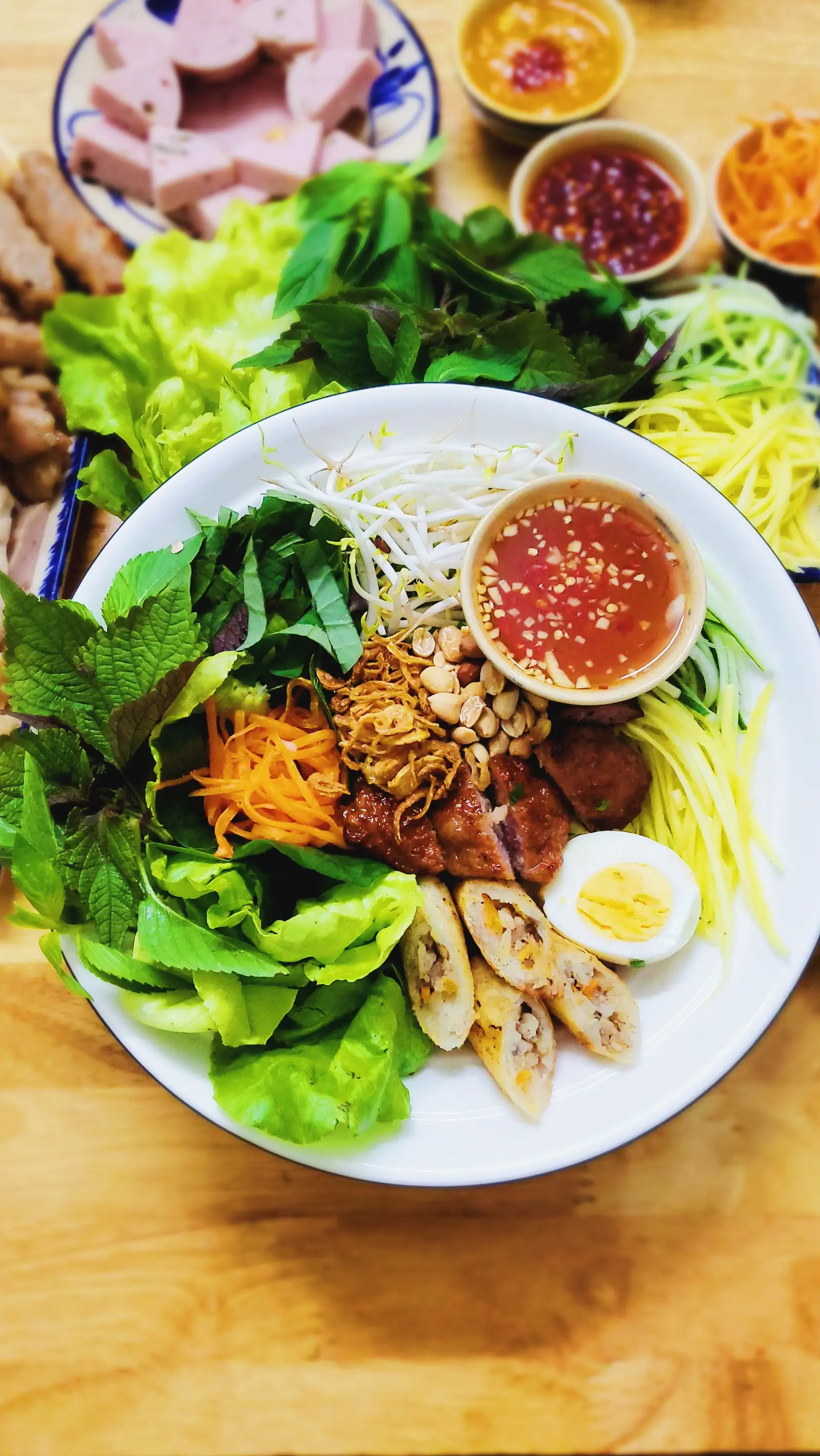 Bún nem nướng trộn Nha Trang - 59.000 ₫ tại Nem Nướng Nha Trang Chị Út - Đặc Sản Nha Trang - Đường 6E