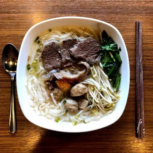 Phở - 50.000 ₫ tại Dì Tám - Bánh Mỳ Hấp - Tôn Đản