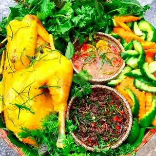 Gà Ủ Muối Hoa Tiêu 1/2 Con(Không Chặt) - 125.000 ₫ tại A.T Food - Gà Ủ Muối Hoa Tiêu - Nguyễn Văn Thương