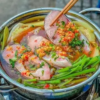 Hình ảnh Lẩu cá hú 4 người 
