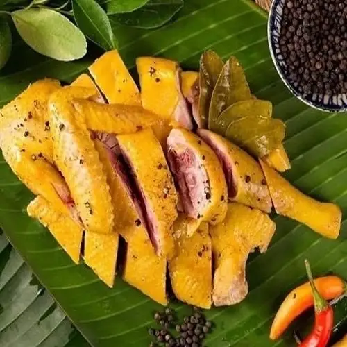 1/2 Gà ủ muối HOA TIÊU ÔM TRỨNG NON ( không đầu&chân)- CHẶT SẴN - 149.000 ₫ tại Siêu Thị Ăn Vặt 10 Điểm - Gà Ủ Muối, Xiên Que & Mỳ Trộn - Huỳnh Tấn Phát