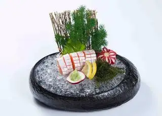 Hình ảnh Sashimi bụng cá hồi - 6 miếng