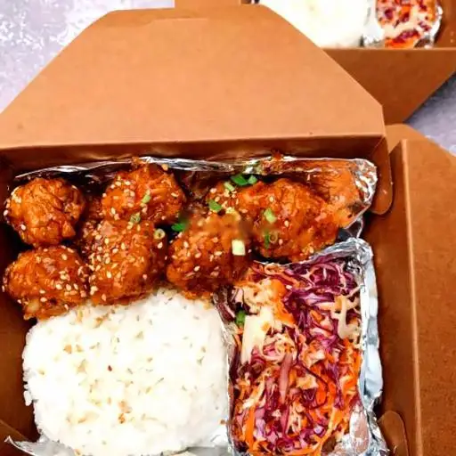 Hình ảnh Combo cơm gà không xương sốt cay ngọt