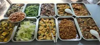 Hình ảnh Cơm thịt bằm xào ngô ngọt