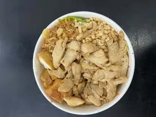Hình ảnh Bún trộn GÀ xào