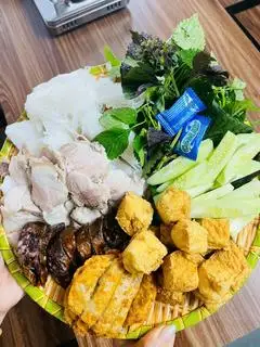Hình ảnh Bún đậu chả thịt dồi
