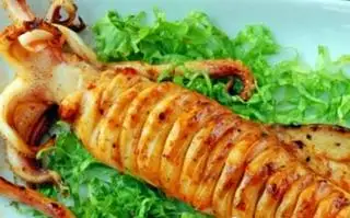 mực nướng muối ớt nguyên con  - 179.000 ₫ tại Ốc Đồng Quê 1 - Vạn Kiếp 