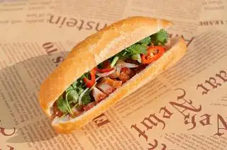 Bánh mì heo quay - 27.000 ₫ tại Xích Ký - Bánh Mì & Bánh Hỏi Heo Quay - Huỳnh Văn Bánh
