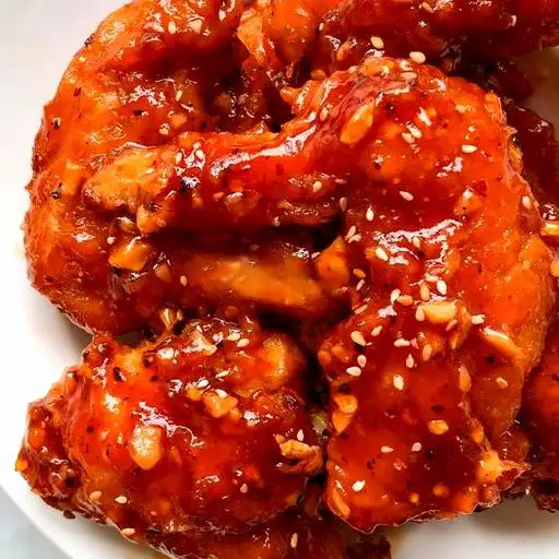 Hình ảnh Nửa con gà rán sốt cay ngọt
