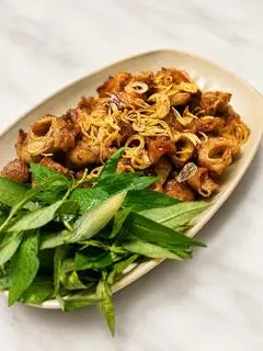 Hình ảnh Phá lấu nướng kèm bánh mì