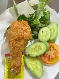 Đùi gà rán  - 30.000 ₫ tại Cơm Gà Xối Mỡ Thuận Phát - Tỉnh Lộ 10