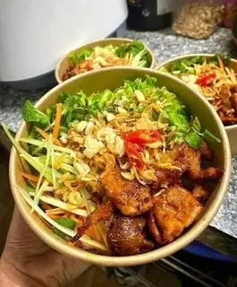 Hình ảnh bún trộn gà xiên siu ngon