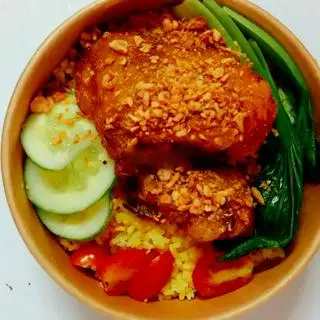Cơm Gà Mắm Tỏi (Gà Tươi San Hà) - 49.000 ₫ tại Bari - Mì Ý & Cơm Gà - Nguyễn Văn Đậu