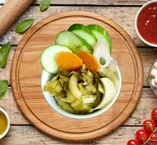 Hình ảnh Dưa cải muối, dưa leo thêm