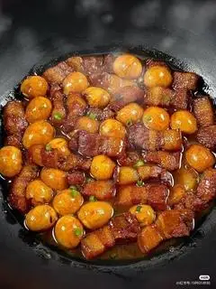 Cơm Thịt Kho Trứng Cút - 53.000 ₫ tại Dì Oanh Cơm Văn Phòng - Huỳnh Tấn Phát