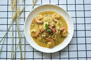 Hình ảnh Mì Ý Tôm sốt kem bơ tỏi cay
