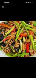 Hình ảnh Thịt heo xào cần tỏi mộc nhĩ/ 芹蒜木耳炒 / pork celery, garlic wood mushrooms