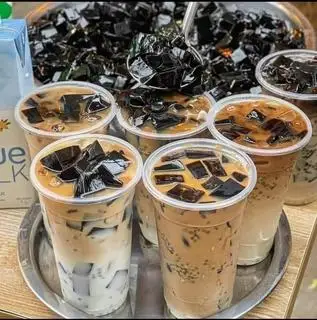 Sữa Tươi Cafe Sương Sáo - Hạt Chia (Best Seller) - 32.000 ₫ tại Burger Anh Bầu - Nguyễn Hữu Hào