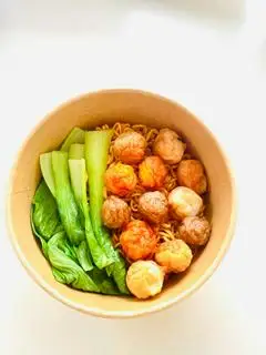 Mì trộn cá - tôm viên chua ngọt - 32.000 ₫ tại Quán Subin - Cơm Trộn Hàn Quốc, Mì Trộn Chua Ngọt & Trà Trái Cây Nhiệt Đới - Đường Số 28