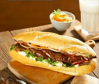 Hình ảnh Bánh Mì Bò File Tươi Nướng than hoa 