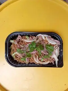 Mì xào bò - 55.000 ₫ tại Y Vậy Nha - Mì Xào Bò & Cơm Chiên - Âu Dương Lân