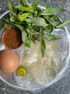 Hình ảnh Bánh Tráng Ủ Bơ Sốt Chấm + Trứng Gà