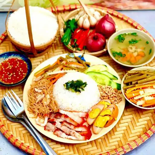 Cơm tấm long xuyên - 58.000 ₫ tại Cô Ba Chề - Cơm Tấm Long Xuyên - Nguyễn Thái Bình