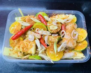 Hình ảnh Chân gà sốt thái