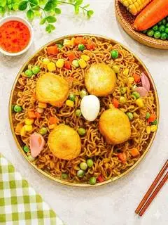 Hình ảnh Mì trộn viên đậu hũ phô mai