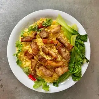 Hình ảnh Cơm ba rọi chiên giòn