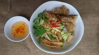 Hình ảnh Bún chả giò bì