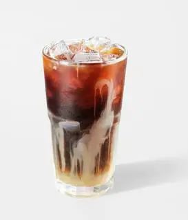 Cà phê sữa đá / iced white Vietnamese coffee - 39.000 ₫ tại Wayne's Coffee - 265 Phạm Ngũ Lão